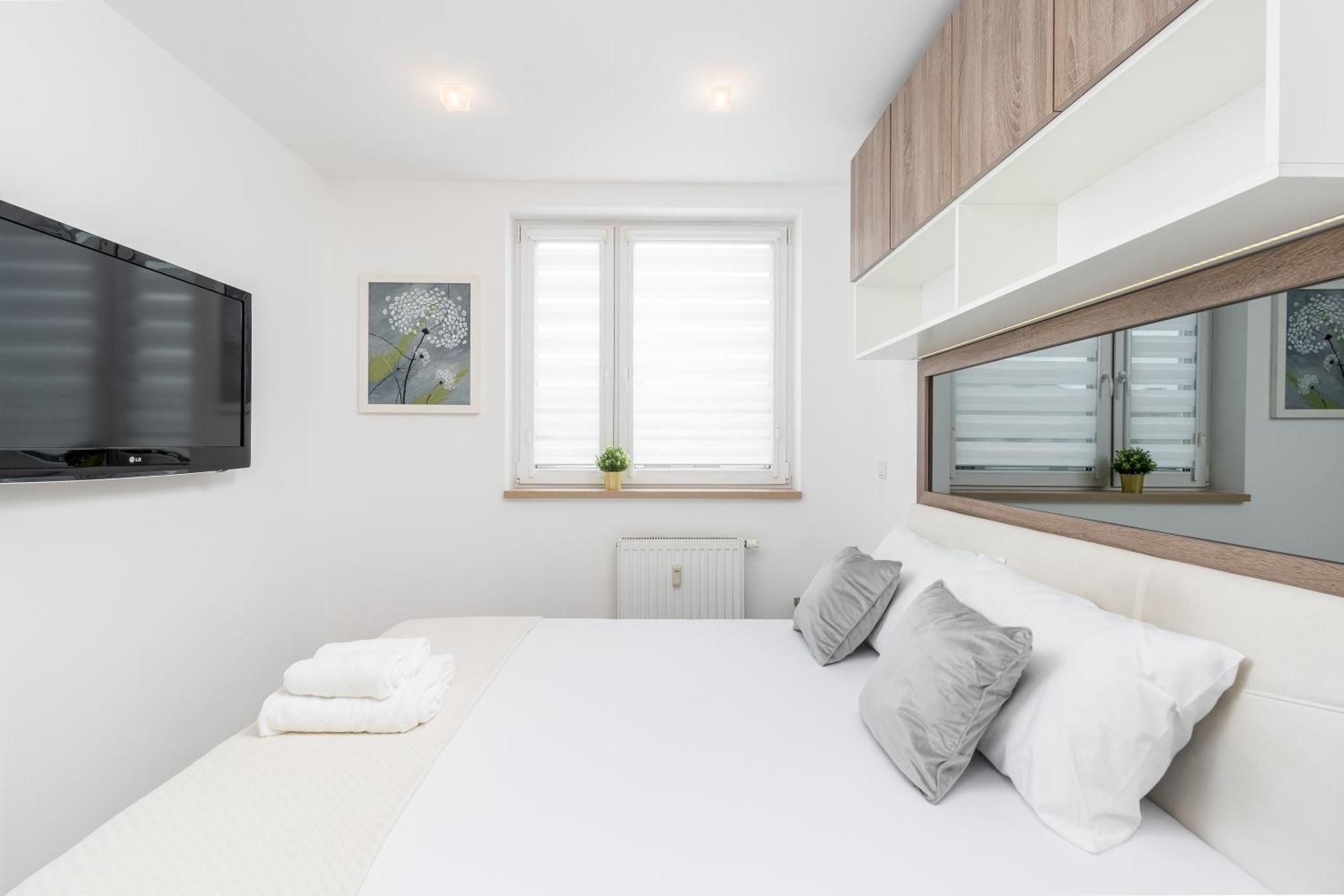 Sunny Kliny Apartment Krasków Εξωτερικό φωτογραφία